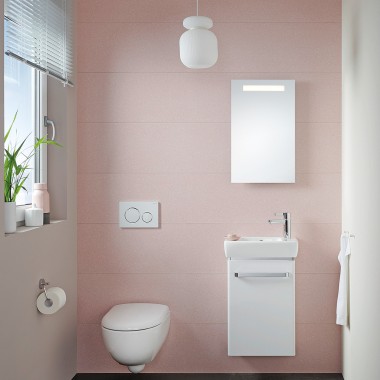 Malo kupatilo za goste sa Renova Compact umivaonikom za ruke i WC-om okačenim na zid Malo kupatilo za goste sa Renova Compact umivaonikom za ruke i WC-om okačenim na zid
