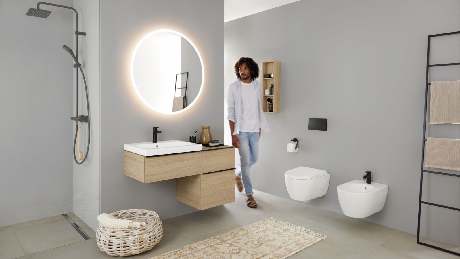 Kupatilo sa tuš prostorom