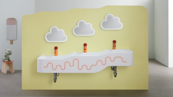 Geberit Bambini područje za igru i pranje u karmin crvenoj i narandžastoj boji