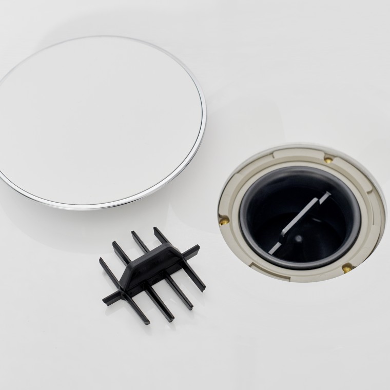 Geberit umetak je integrisan u odvod Geberit Nemea tuš kade.