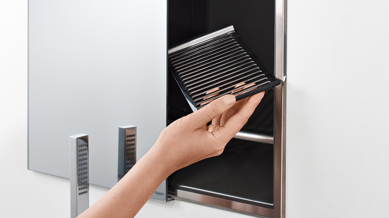 Geberit ONE tuš rešenja sa prostorom za skladištenje