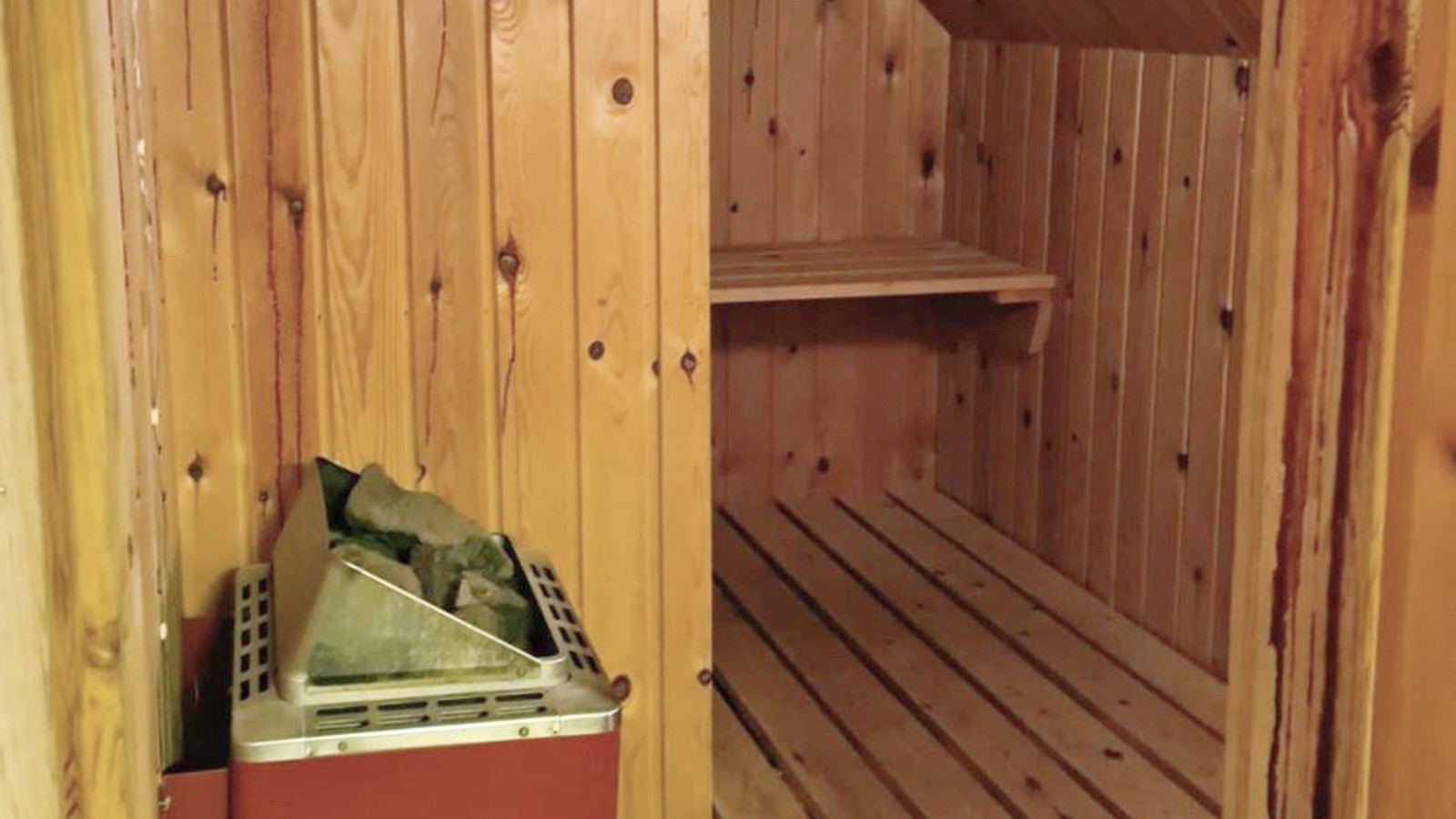 Sauna sa kosim krovom (© @triner2 and @strandparken3) Sauna sa kosim krovom (© @triner2 and @strandparken3)