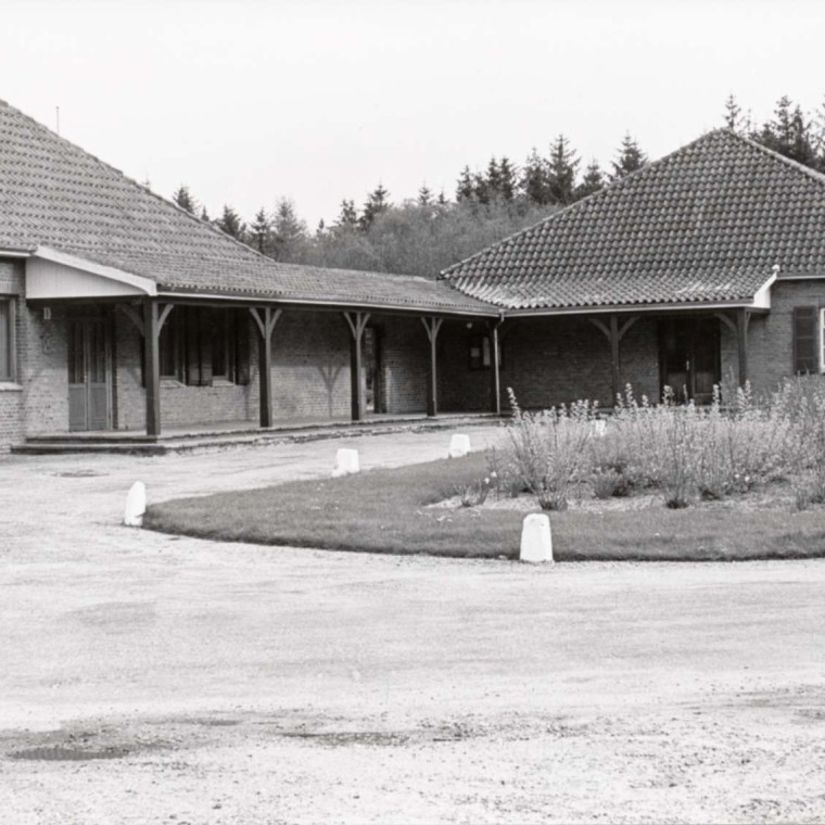 Izbeglički kamp postaje mesto susreta i sećanja. (© Blåvandshuk Local History Archive) Izbeglički kamp postaje mesto susreta i sećanja. (© Blåvandshuk Local History Archive)