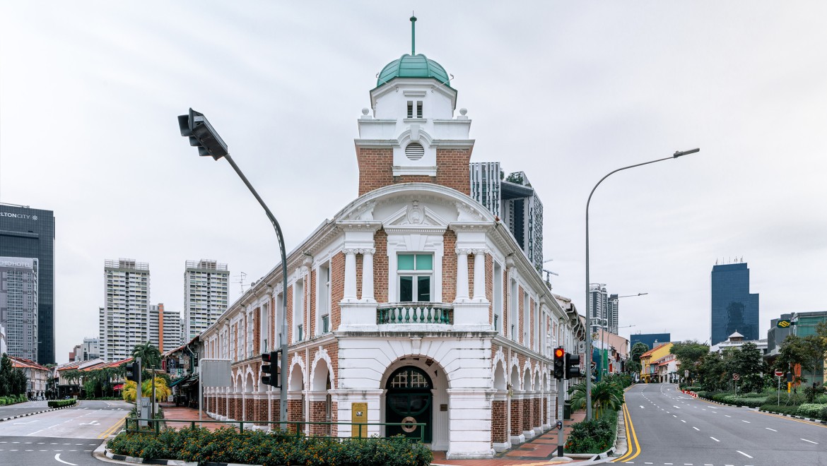 Born Restaurant se nalazi na stanici Jinrikisha, jednoj od retkih istorijskih zgrada u Singapuru (© Owen Raggett) Born Restaurant se nalazi na stanici Jinrikisha, jednoj od retkih istorijskih zgrada u Singapuru (© Owen Raggett)