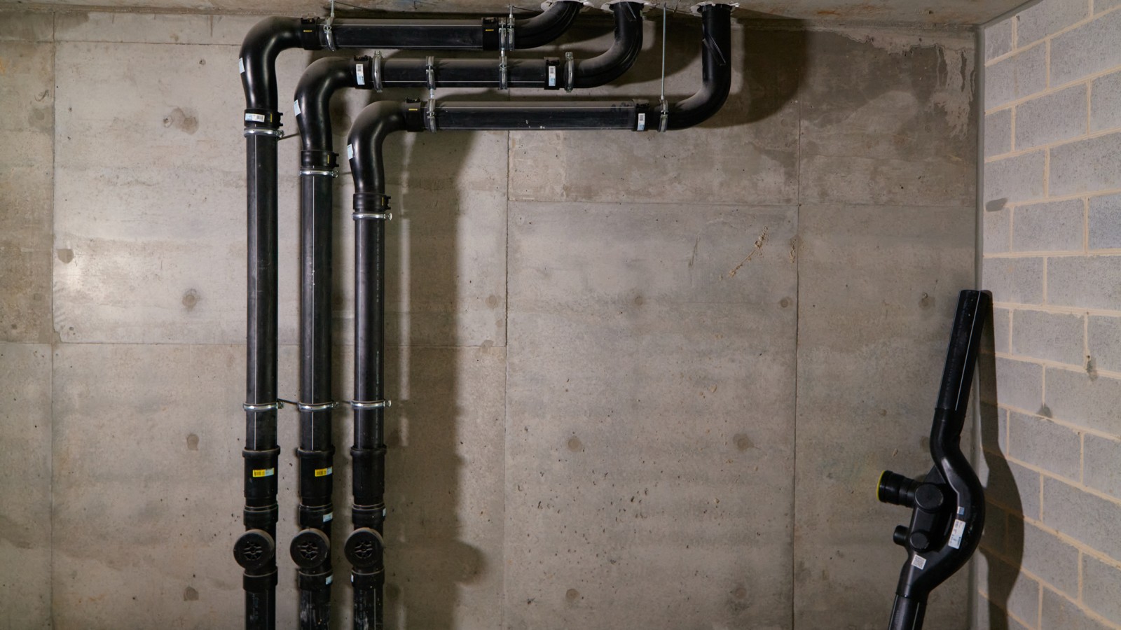 Odvodnjavanje zgrade sa SuperTube-om dovelo je do značajnog povećanja životnog prostora (© Michael Curvood & Adam Povell) Odvodnjavanje zgrade sa SuperTube-om dovelo je do značajnog povećanja životnog prostora (© Michael Curvood & Adam Povell)