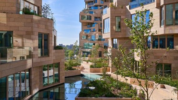 Na gornjim spratovima se otvara ugnežđeni živi pejzaž (© Marcel Steinbach) Na gornjim spratovima se otvara ugnežđeni živi pejzaž (© Marcel Steinbach)