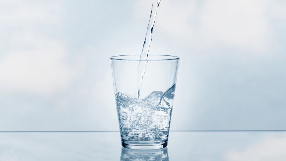 Higijena vode za piće sa Geberit higijenskim sistemom (© 2024 viniuu/Shutterstock)