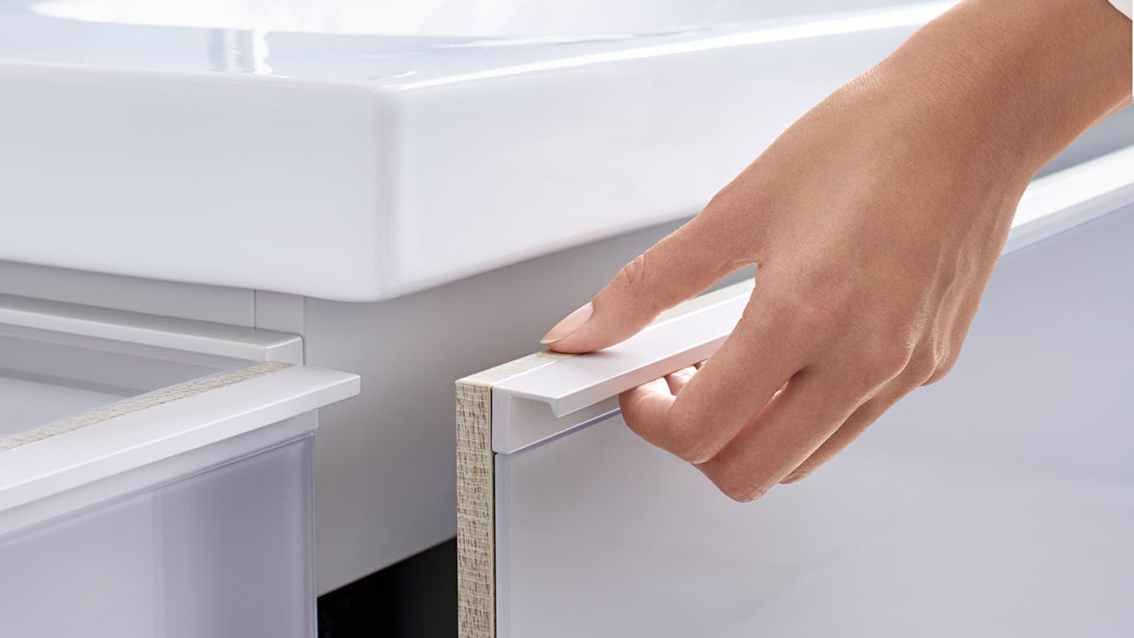 NAmeštaj sa SoftClosing sistemom NAmeštaj sa SoftClosing sistemom