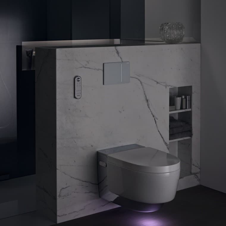 Geberit AquaClean Mera Comfort sa svetlom (© Geberit) Geberit AquaClean Mera Comfort sa svetlom (© Geberit)