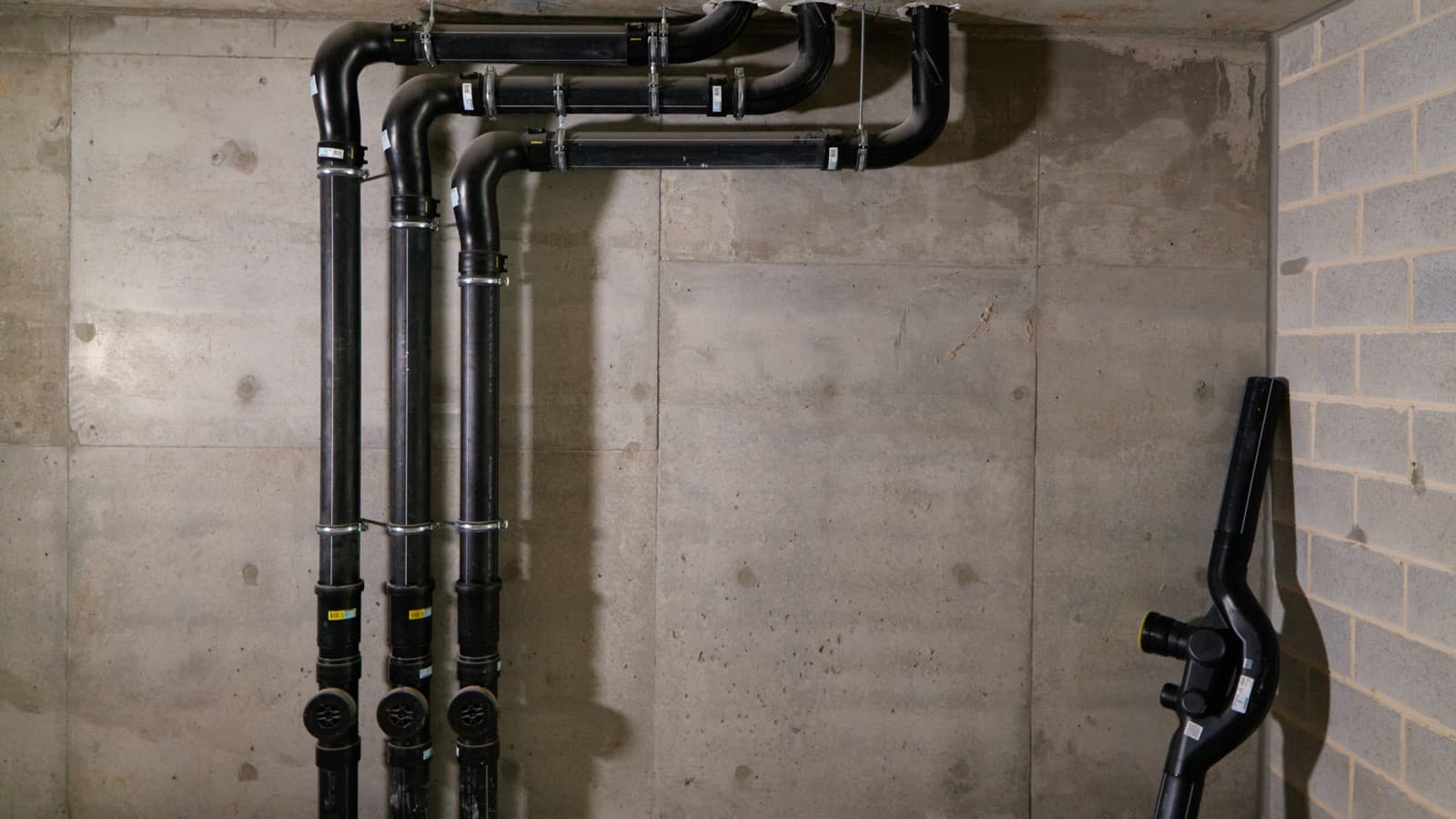 Odvodnjavanje zgrade sa SuperTube-om dovelo je do značajnog povećanja životnog prostora (© Michael Curvood & Adam Povell) Odvodnjavanje zgrade sa SuperTube-om dovelo je do značajnog povećanja životnog prostora (© Michael Curvood & Adam Povell)