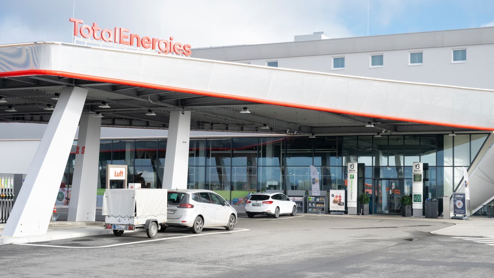 Novi parking Evendorf otvorio je svoja vrata 2023. godine - i opremljen je javnim toaletom kompanije 2theloo (© Meike Goebel) Novi parking Evendorf otvorio je svoja vrata 2023. godine - i opremljen je javnim toaletom kompanije 2theloo (© Meike Goebel)